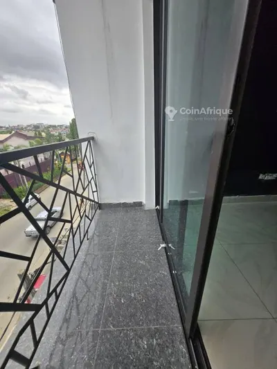 Appartement 3 pièces de standing — Cocody Riviera Palméraie