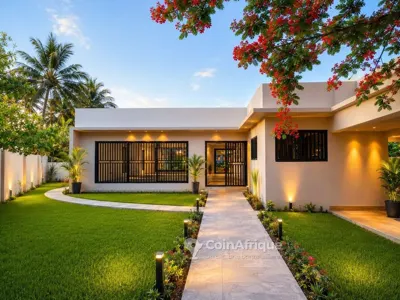 Villa 6 pièces pieds dans l'eau avec piscine — Cité Vridi