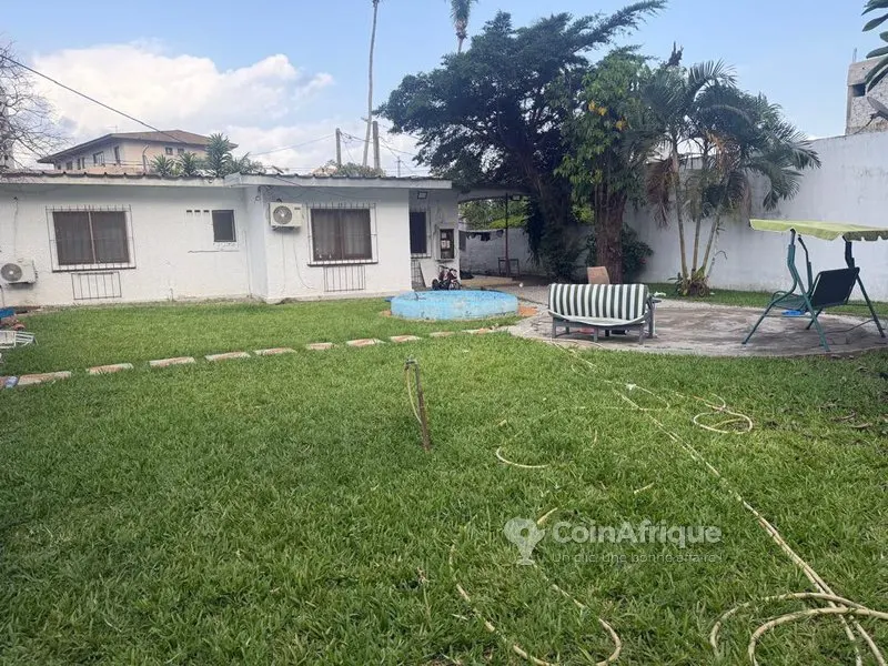 Villa 4 pièces avec garage et jardin — Bietry