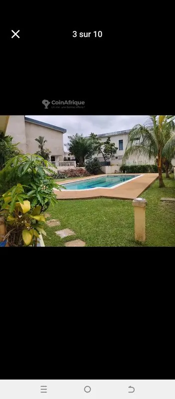 Villa duplex 6 pièces avec piscine — Riviera Bonoumin