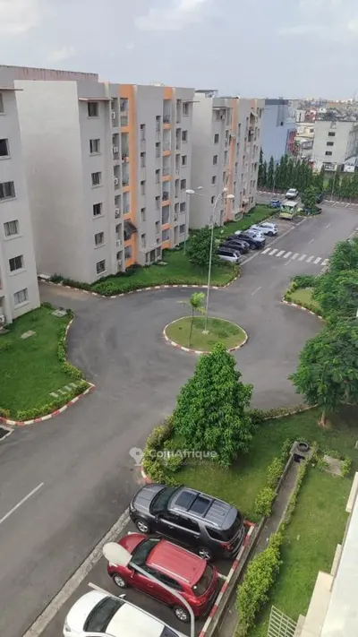 appartement 2 Plateaux 8ème tranche · Cocody
