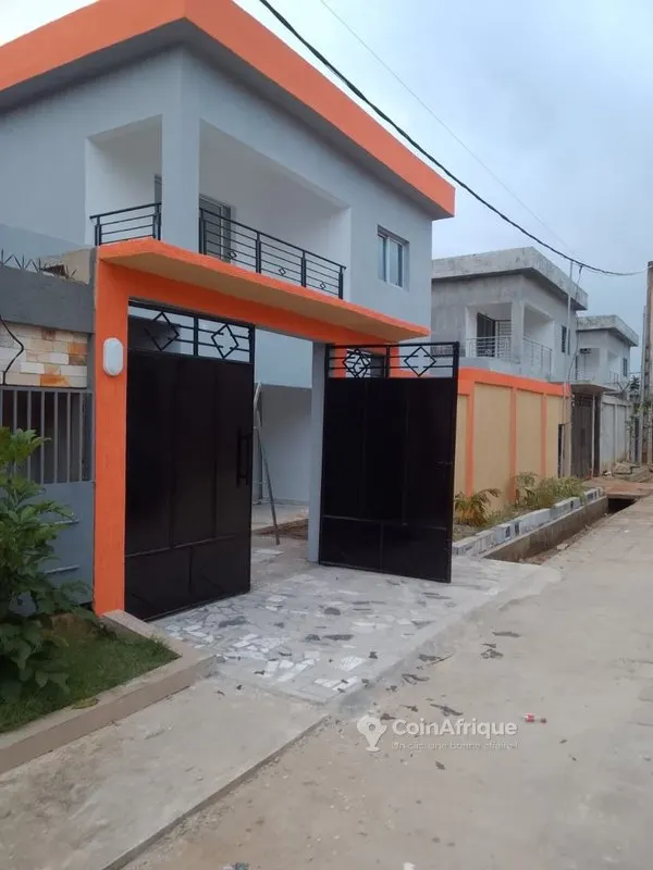 Villa duplex 4 pièces — Bingerville