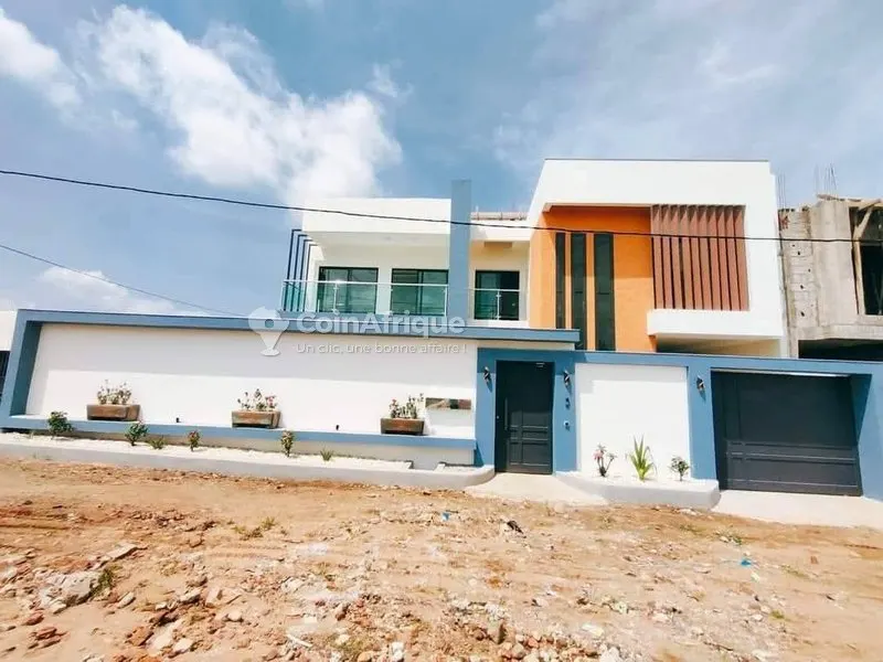 Villa duplex 5 pièces haut standing — Bingerville