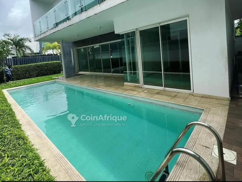 Villa duplex 5 pièces avec piscine — Cocody Riviera Golf 1