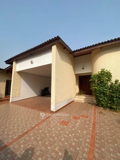 Villa basse 4 pièces — Bietry