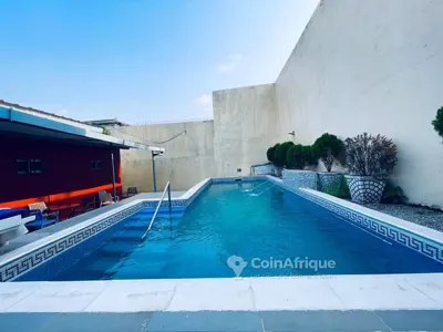 Villa 5 pièces avec piscine — Cocody Bonoumin