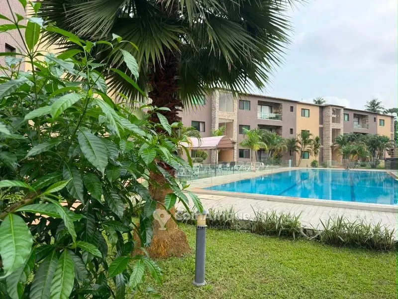 Appartement F3 + chambre personnel — Cocody Deux-Plateaux Vallons