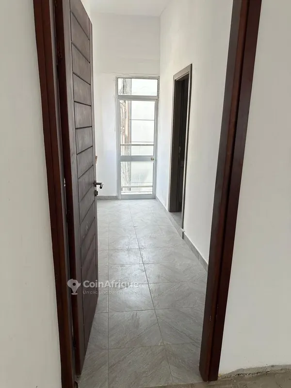 Immeuble R+5 à fort potentiel — Plateau