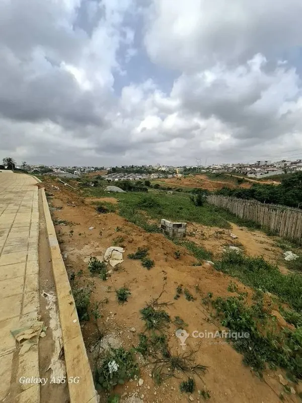 Terrain 511 m² avec ACD — Bingerville Akandjé
