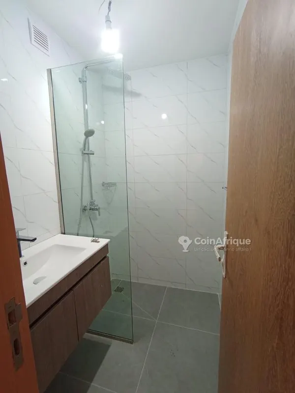 Appartement standing 4 pièces — Marcory Zone 4