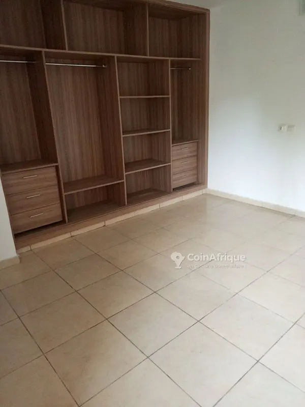 Appartement 2 chambres avec salon — Zone 4