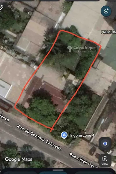 Terrains 697m²  - marcory