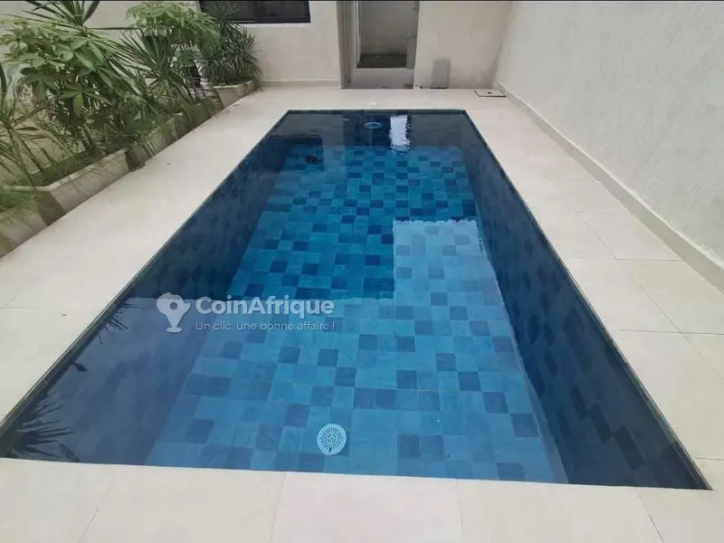 Villa duplex 5 pièces avec piscine — 2 Plateaux Macaci